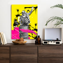 Lade das Bild in den Galerie-Viewer, Poster Dj Im Großstadtdschungel – Bunte Collage Rahmen Holz Mit Passepartout Farbe Natürlich
