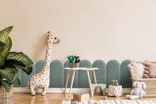 Lade das Bild in den Galerie-Viewer, Wandkissen Minze 30cm