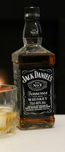 Lade das Bild in den Galerie-Viewer, Türtapete Whisky Türposter selbstklebend jack-daniels Alkohol 200x90