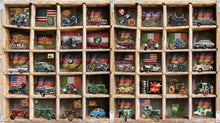 Lade das Bild in den Galerie-Viewer, Wandbild Setzkasten Fototapete Poster Motorrad Oldtimer Auto Trakor Regal  WA341
