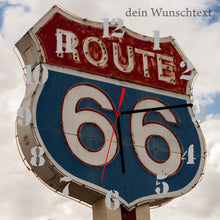 Lade das Bild in den Galerie-Viewer, Wanduhr Route 66 USA Highway + dein Wunschtext - Quarzuhr UH115
