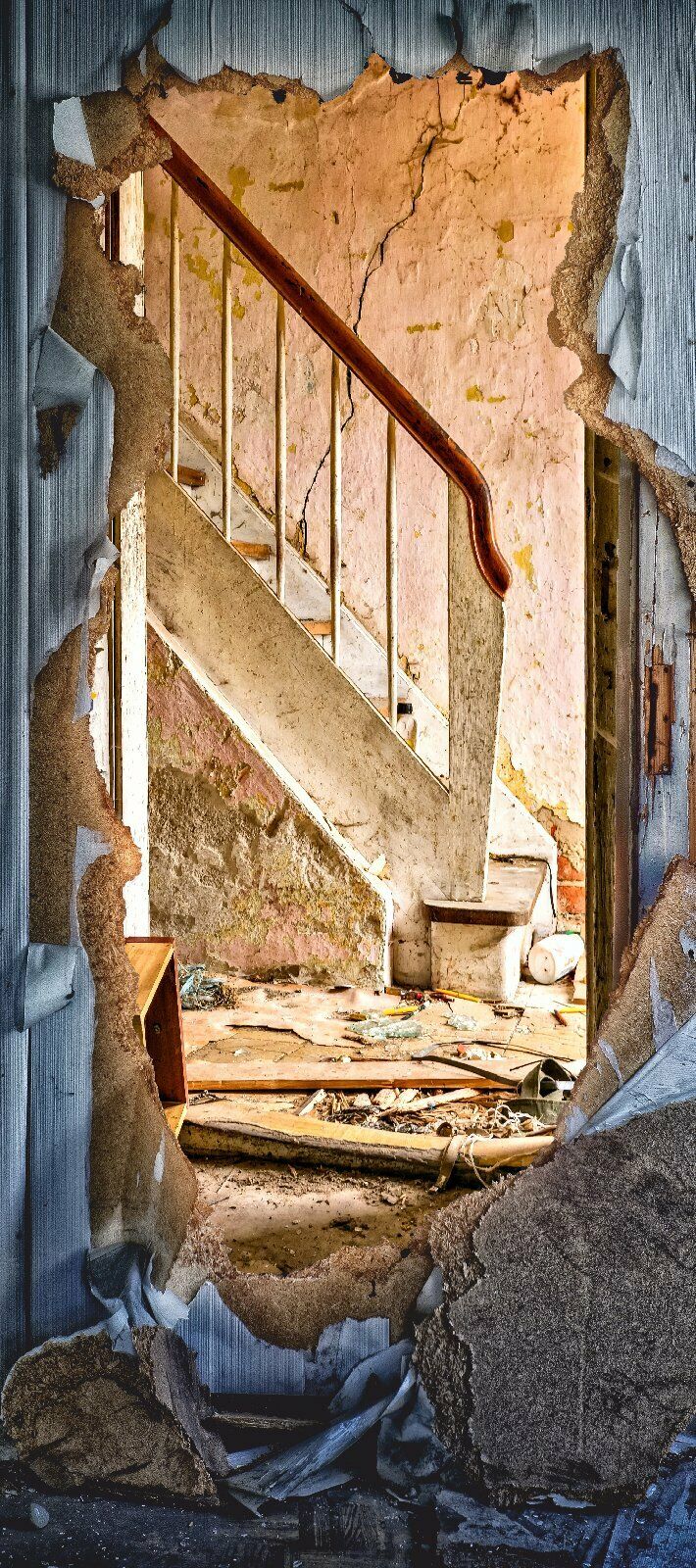 Türtapete Lost Place Türposter   selbstklebend Haus Zimmer Treppe