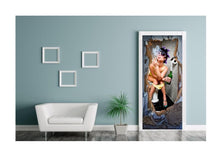 Lade das Bild in den Galerie-Viewer, Türposter Türtapete selbstklebend Frau Party Klo WC 5001-2
