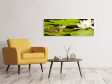 Lade das Bild in den Galerie-Viewer, Leinwandbild Panorama Der Frosch und die Seerose
