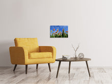 Lade das Bild in den Galerie-Viewer, Leinwandbild Tulpen ragen zum Himmel
