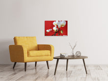 Lade das Bild in den Galerie-Viewer, Leinwandbild Weisse Orchideen auf roter Wand
