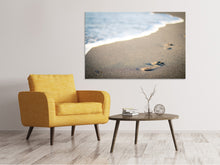Lade das Bild in den Galerie-Viewer, Leinwandbild Fussspuren im Sand am Strand
