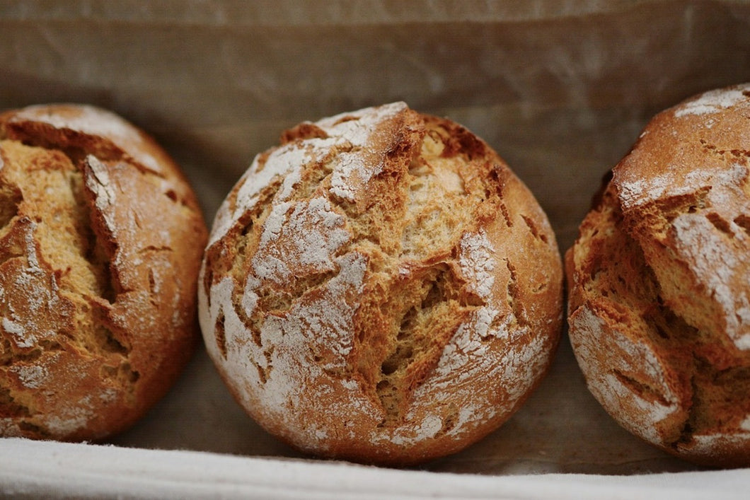 Fototapete Frische Roggenbrötchen