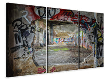 Lade das Bild in den Galerie-Viewer, Leinwandbild 3-teilig Graffiti in alter Lagerhalle
