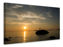 Lade das Bild in den Galerie-Viewer, Leinwandbild Liebe den Sonnenuntergang am Meer
