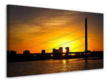 Lade das Bild in den Galerie-Viewer, Leinwandbild Skyline Düsseldorf bei Sonnenuntergang
